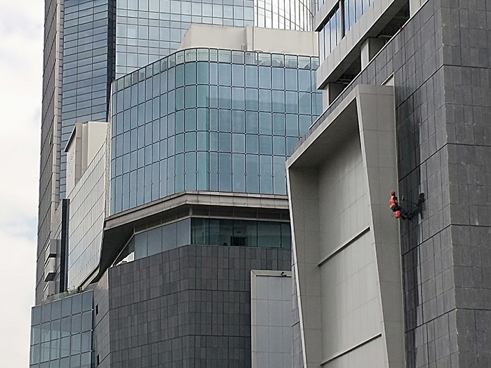 佛山蜘蛛人外墻涂料-高空蜘蛛人的工作章程有哪些？